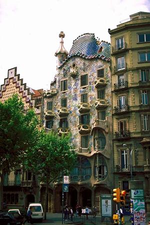 昭島駅南口から徒歩わずか5分の快適空間を提供する東横INN昭島駅南口ホテルの魅力と詳細情報